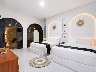 Mataram Royal Villa Jogja (10) Suasana asri dan elegan di Mataram Royal Villa Jogja yang siap manjakan liburan Anda.